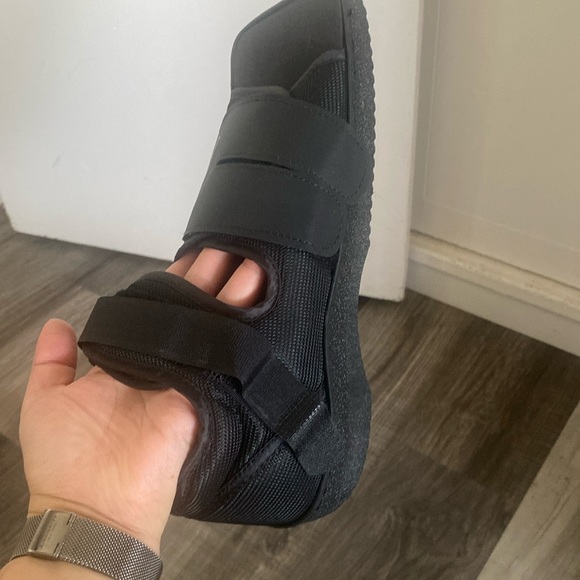 Medical left shoe size 6-9 in women’s - Picture 1 of 4